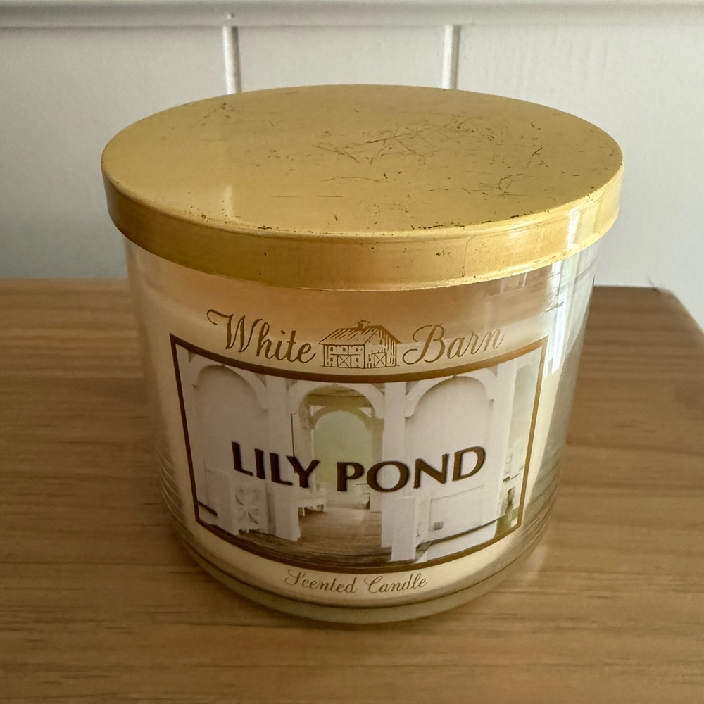 New Bath & Body Works White Barn LILY POND Scented 3-wick Large Jar Candle
